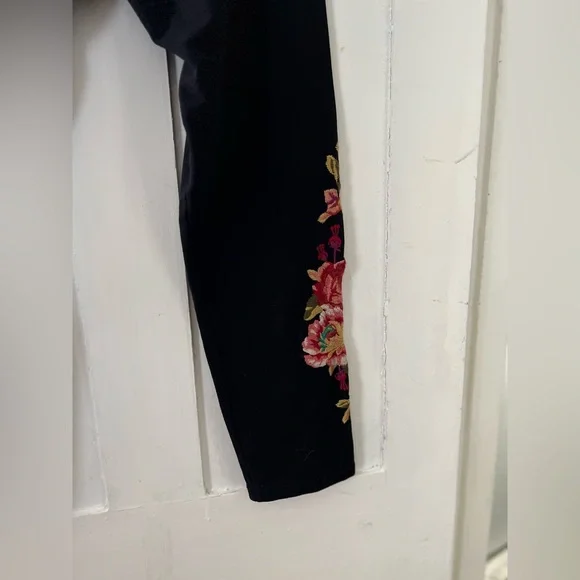 Johnny Was Black Floral Leggings - Picture 8 of 12
